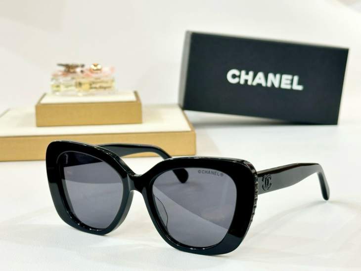 Picture of Chanel Sunglasses _SKUfw77293799fw